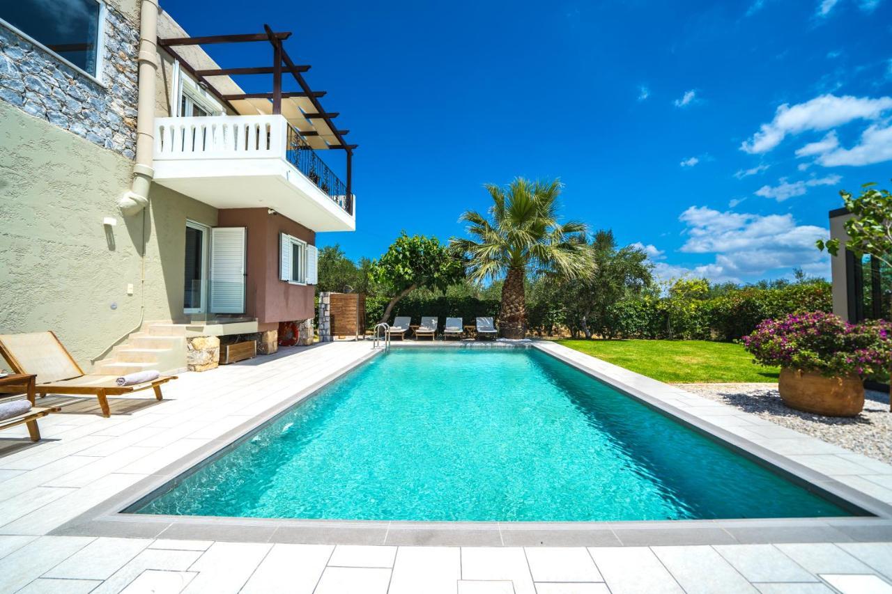 Petronila Luxury Villa With Heated Private Pool Kíssamos Exteriör bild