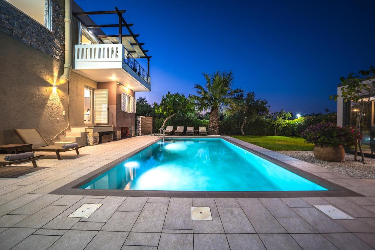 Petronila Luxury Villa With Heated Private Pool Kíssamos Exteriör bild