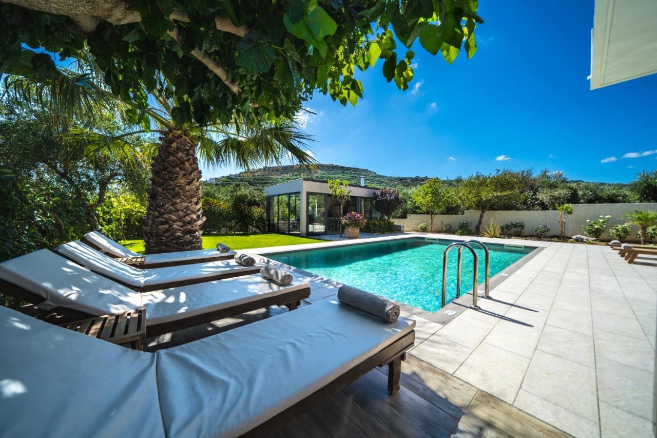 Petronila Luxury Villa With Heated Private Pool Kíssamos Exteriör bild