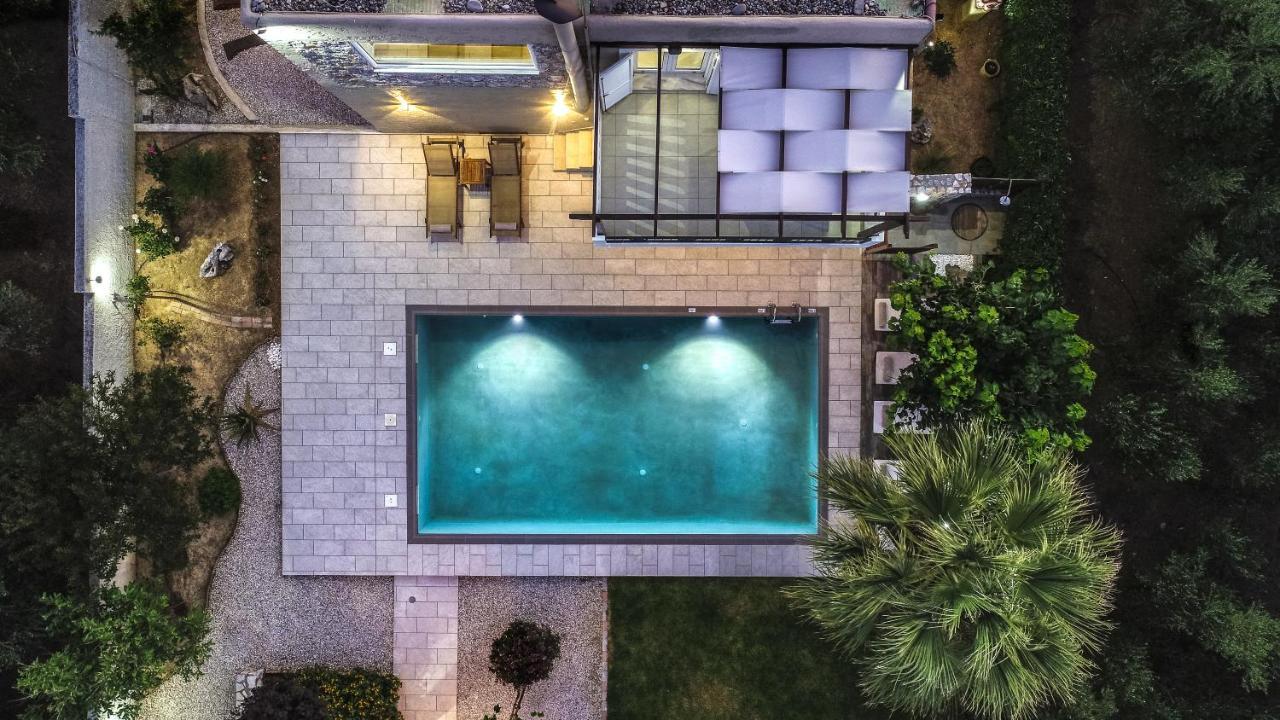 Petronila Luxury Villa With Heated Private Pool Kíssamos Exteriör bild