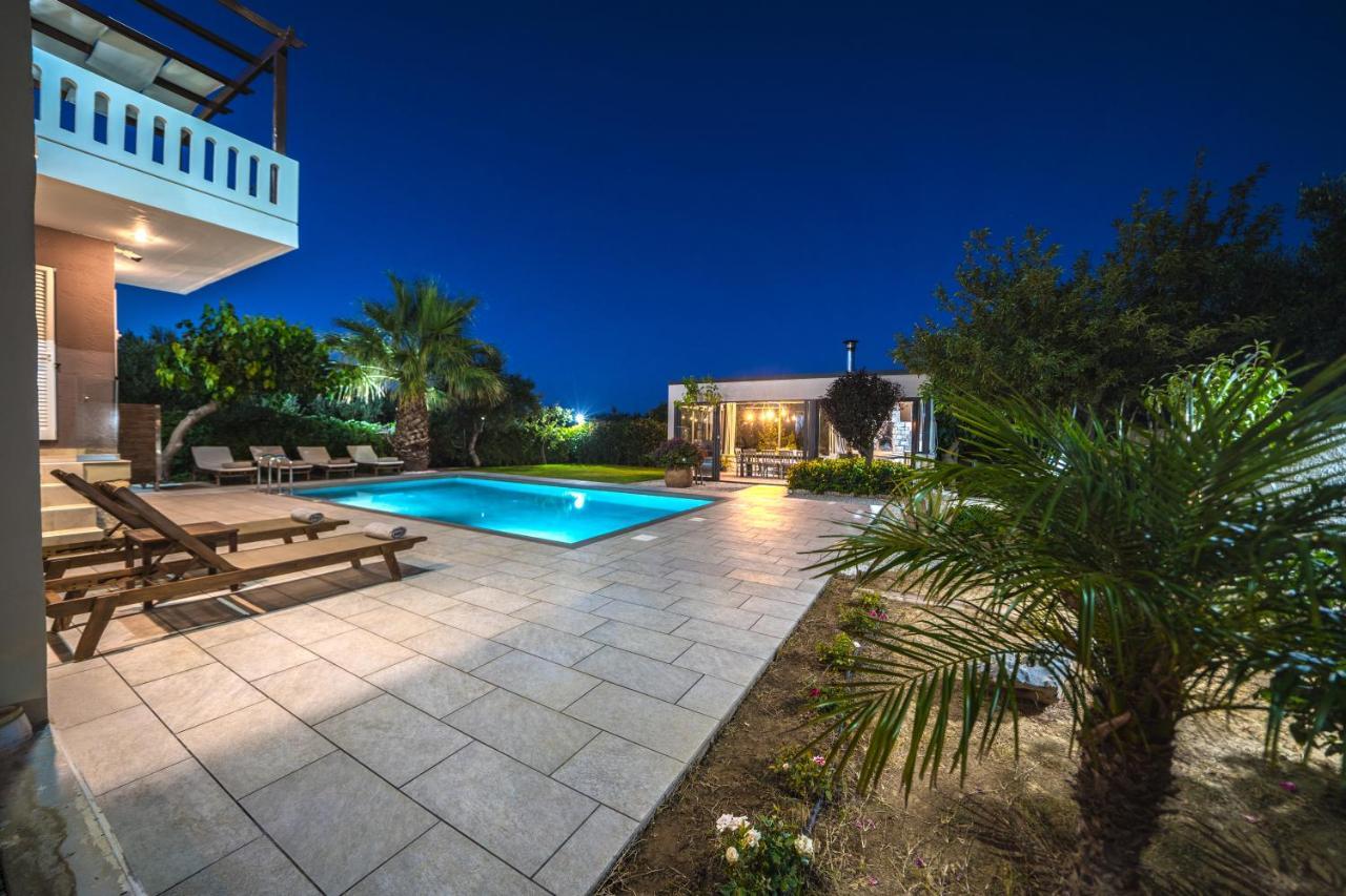 Petronila Luxury Villa With Heated Private Pool Kíssamos Exteriör bild